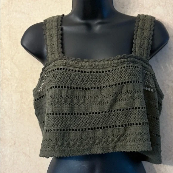 Aerie Textured Lace Tank Top(Pit to pit 17” Length 16”) - Picture 2 of 4